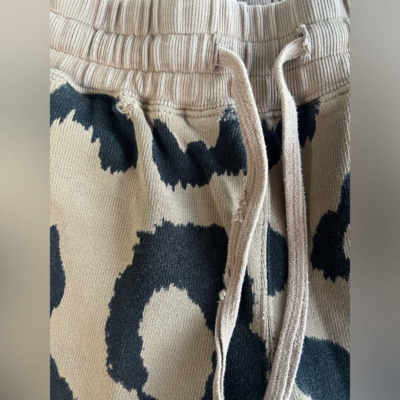 Pistola Leopard Print Lounge Set [Sz. S] - Picture 11 of 13